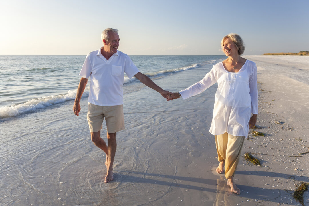 Late-life romance has risen, giving widowers and widows a second chance at love. (Dmbaker/iStock)