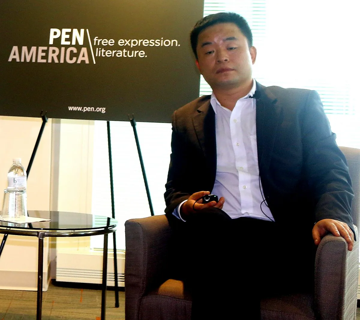 Murong Xuecun, social critic, and one of China’s first Internet-based writers, had about 8.5 million followers on Weibo, before censors shut down his accounts in May 2013. Murong Xuecun is the pen name for Hao Qun.  He spoke May 28 at Freedom House, on “Culture and Control: The tightening grip of censorship in Xi’s China.” (Gary Feuerberg/ Epoch Times)