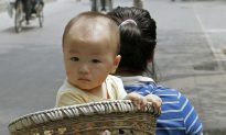 Police Threaten a Chinese Couple: Your Baby or Your Job, Party Membership