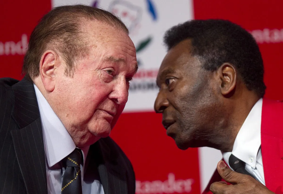  Paraguay's Nicolas Leoz, President of the South American Football Confederation, CONMEBOL, and former FIFA executive member, left, speaks with former Brazilian soccer player Pele during a news conference in Sao Paulo, Brazil.  (AP/Andre Penner)