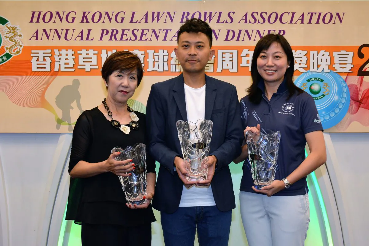 (L to R) Rita Tsui, Wong Chun Yat and Dorothy Yu proudly display their Bowler of the Year award at the Annual Prize Presentation Dinner organised by the Hong Kong Lawn Bowls Association last Friday, May 29, 2015. (Stephanie Worth)