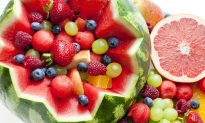 Can You Eat Fruit on a Low-Carb Diet? It Depends