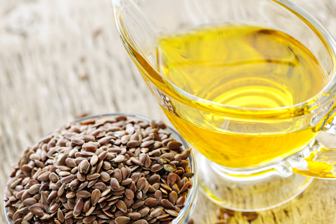 Want to give your heart a delicious treat? Starting learning how to use flaxseed and your arteries will thank you.(Olgaman/photos.com)