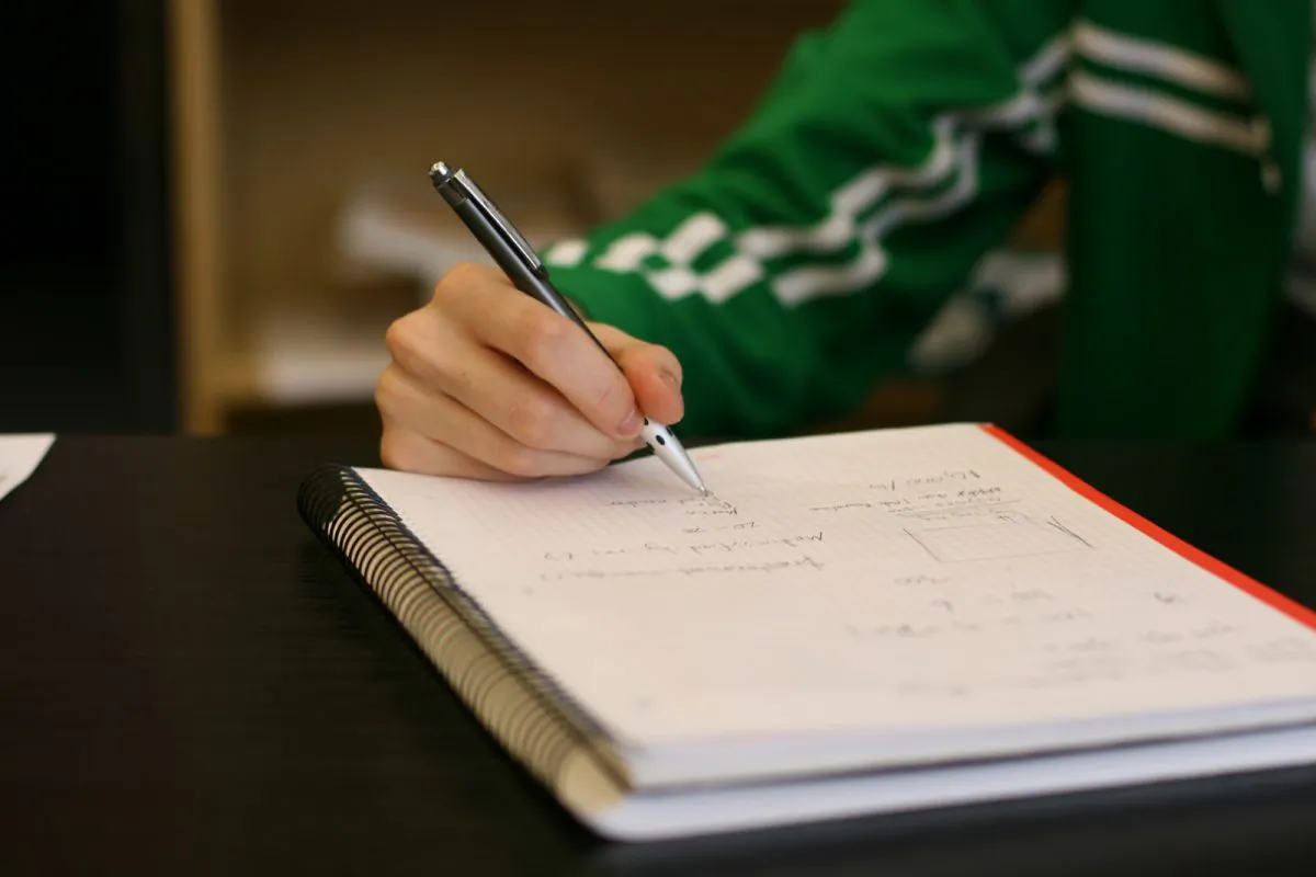 "The key takeaway here is that providing learners with supportive material in advance of the lecture helps them build a comprehensive model of how each part of the system relates to the next," says Mark McDaniel. "The important thing to realize is that there are learners who need more advance support to learn challenging concepts." (Marco Arment/CC BY 2.0)