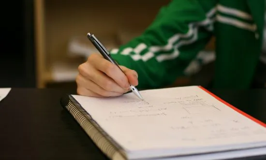 Give Students Diagrams Before the Lecture