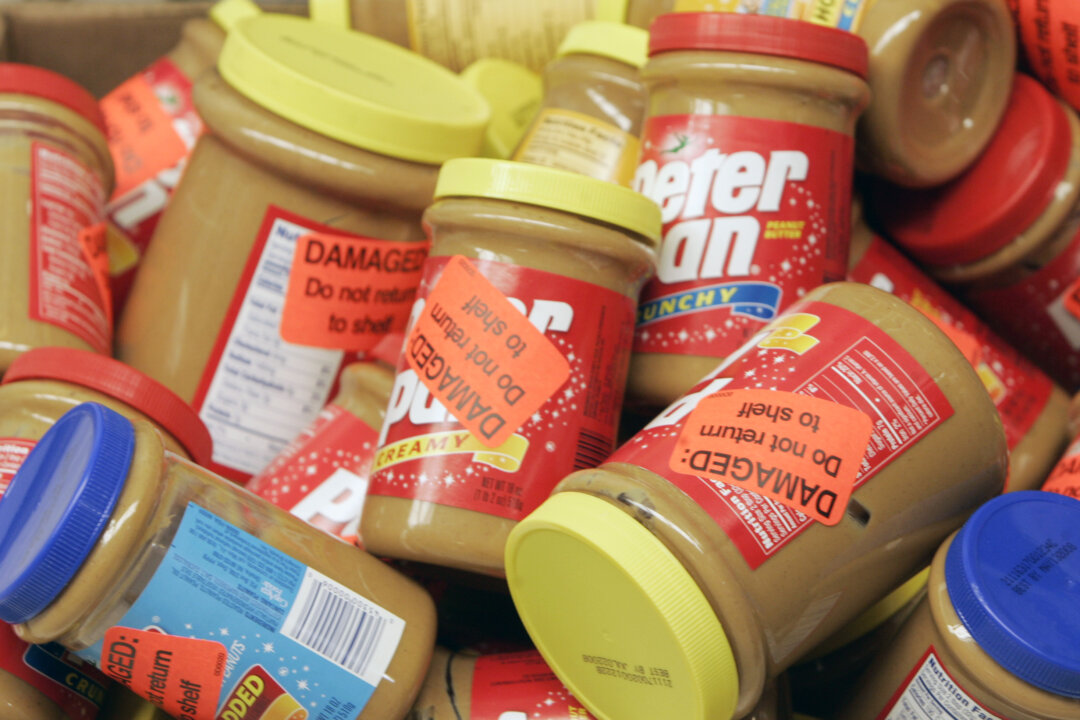 Returned jars of Peter Pan Peanut Butter are at a super market in Atlanta in 2007. (AP Photo/John Bazemore)