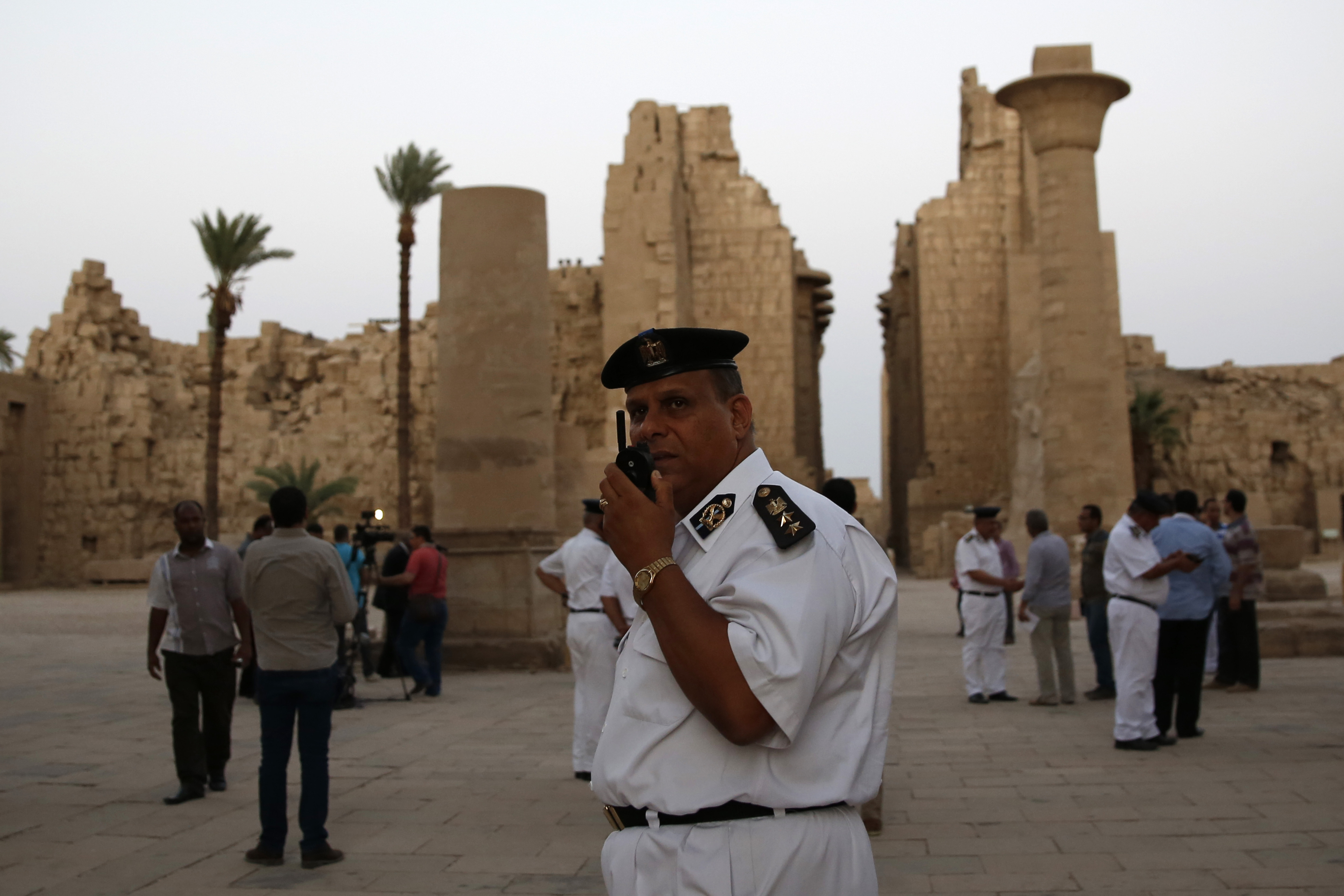 Закрыт ли египет. Туристическая полиция Египет. Полиция Шарм Эль шейха. Полиция Египта. Первая полиция в Египте.