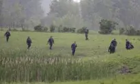 House Searches Resume Near Prison Where 2 Killers Escaped