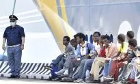 EU Urges Refugee Action as Over 1,000 Migrants Reach Greece