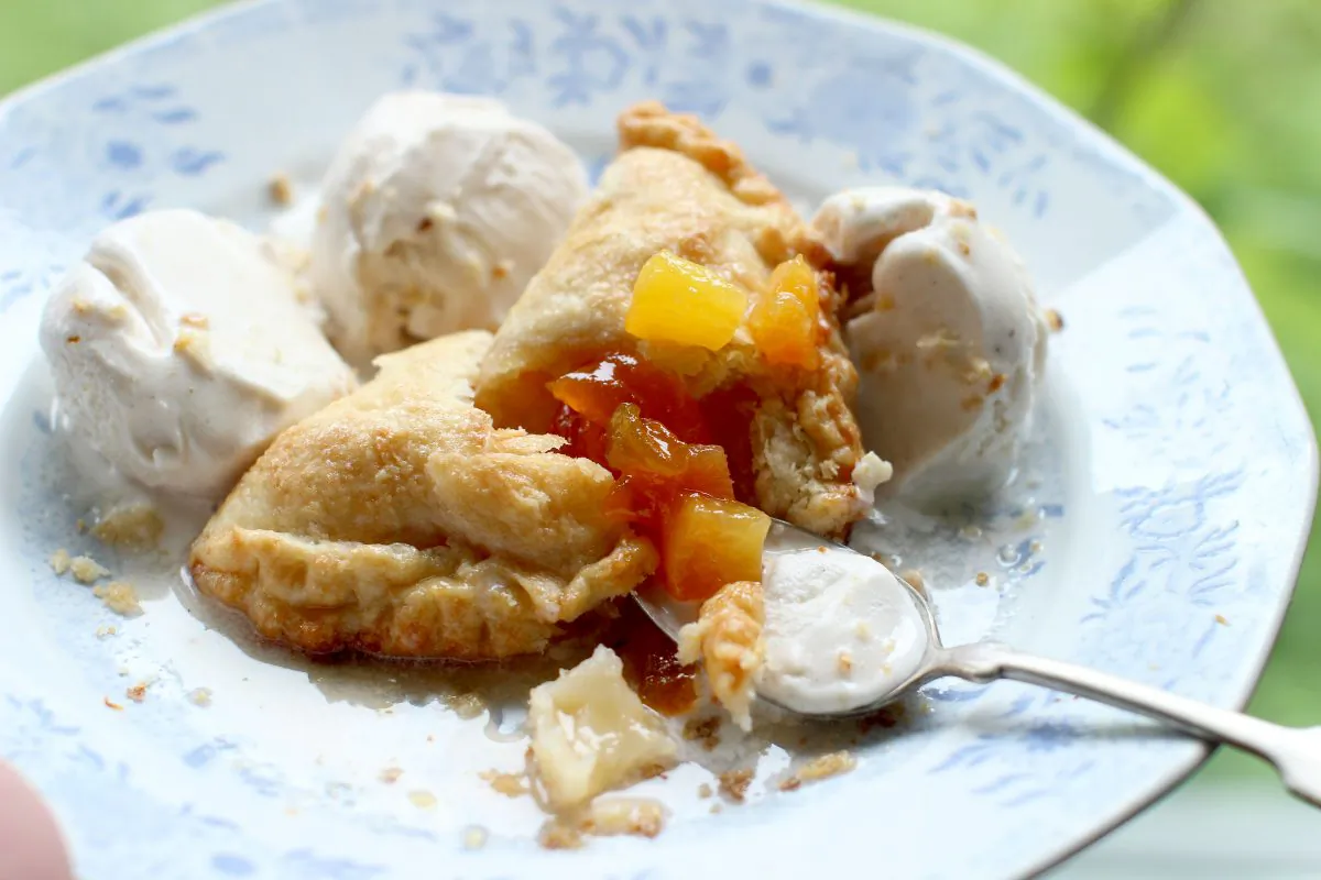 This June 1, 2015 photo shows peach hand pies in Concord, N.H. (AP Photo/Matthew Mead)