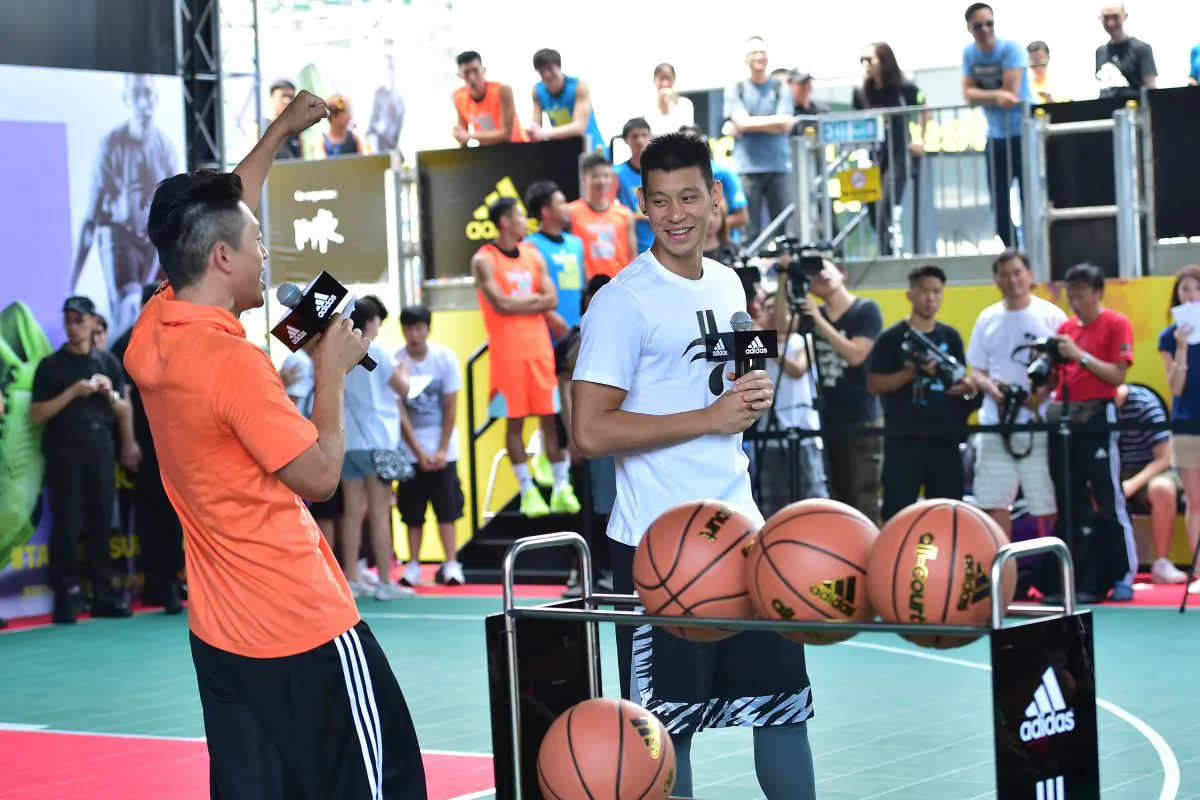 Jeremy Lin talks to fans at the opening of Adidas Sports Base 2015, at the Harbour-front exhibition space, Central Hong Kong on Sunday June 28. (Bill Cox/Epoch Times)