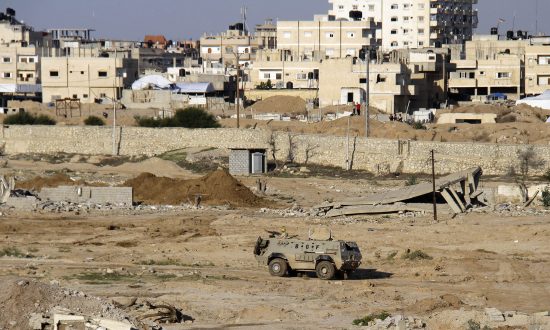 Scores Killed as Militants Attack Egyptian Troops in Sinai