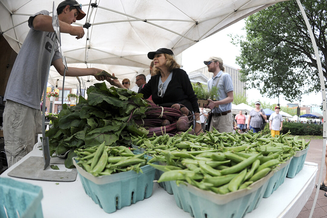More Poor Are Getting to Eat Healthy, Thanks to Food Stamps