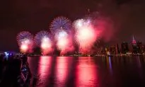 Premium Pictures of 4th of July Fireworks in NYC