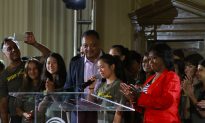 Rev. Jesse Jackson Praises Teens Making 3,000-Mile Ride2Freedom