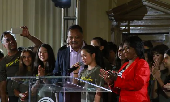 Rev. Jesse Jackson Praises Teens Making 3,000-Mile Ride2Freedom