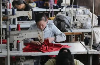 Foreign Firms Say China Losing Competitive Edge