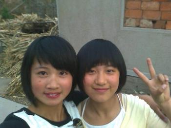 Two 14-year-old girls, Zhao Shanshan and Sun Qingqing, (right) went missing on their way to school on May 12, and were found the next day in a rental apartment occupied by young men.   (Photo provided by a family member)