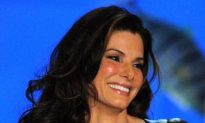 Sandra Bullock and Ex to Celebrate Christmas for Kids’ Sake