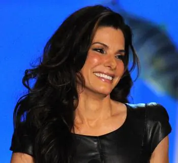 Sandra Bullock and Ex to Celebrate Christmas for Kids’ Sake