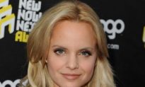Mena Suvari, American Beauty Star, Weds In Vatican City