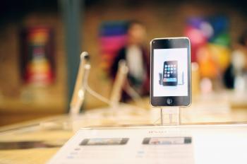 A display of Apple iPhone products on display in the new Apple Store In Covent Garden on August 5, 2010 in London, England. (Ian Gavan/Getty Images)