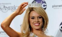 Teresa Scanlan, Miss Nebraska, Wins Miss America 2011