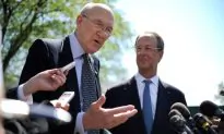 Simpson and Bowles Present Four-Step Debt Reduction Plan