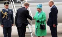 Queen Honours Dead Republicans in Historic Ireland Visit