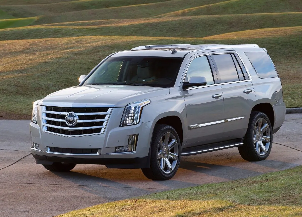 2015 Cadillac Escalade (Courtesy of NetCarShow.com)