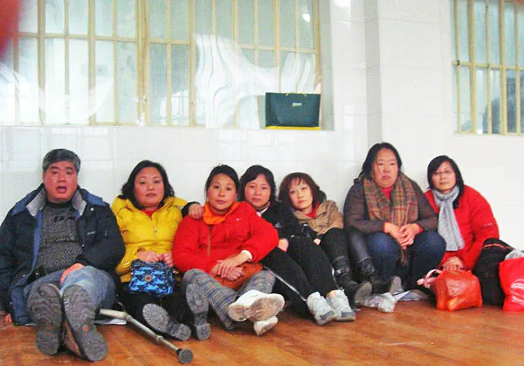 Hundreds of petitioners held in black jail during the 2012 Shanghai City’s meetings of National People's Congress (NPC) and People's Political Consultative Conference (PPCC). (Courtesy of petitioners)