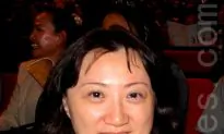 Soprano Praises Shen Yun Vocalists and Dancing Artists