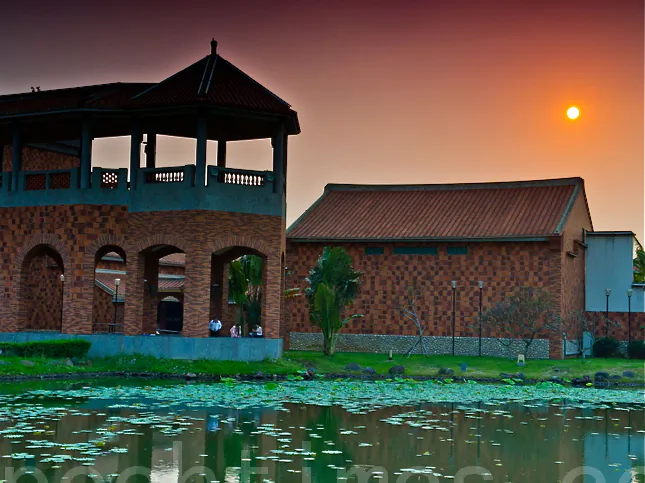 The Chiayi Performing Arts Center at sunset. (Lo Ruei-Hsun/The Epoch Times)