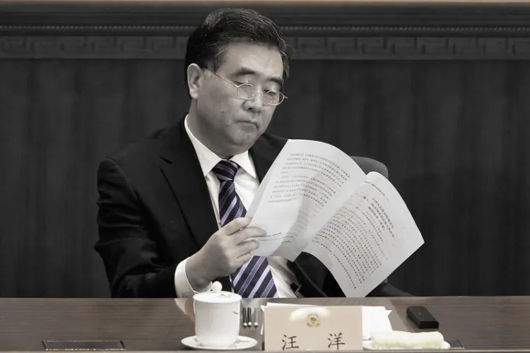 Party Secretary of Guangdong Province Wang Yang, who is known as a liberal in the Chinese communist context, said recently that the Chinese people don't owe their happiness to the Party. (Lintao Zhang/Getty Images)
