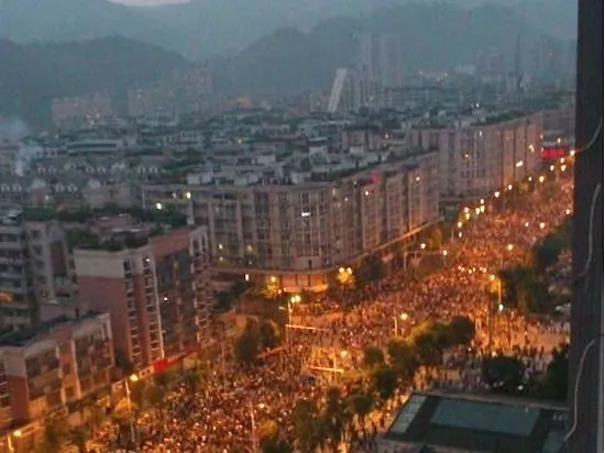 ‘Strolling’ Protests Escalate in Chongqing
