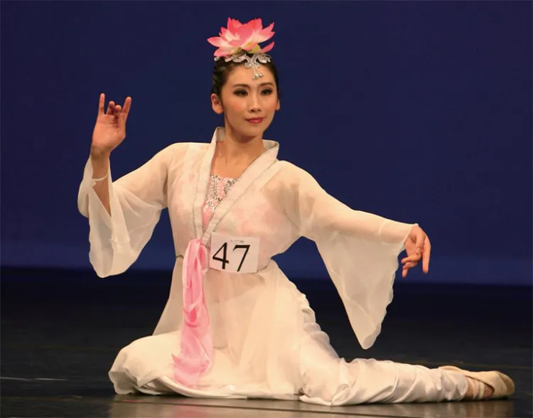 International Classical Chinese Dance Competition gold medalist Ren Fengwu. (Michelle Ren) (Ji Yuan/Epoch Times)