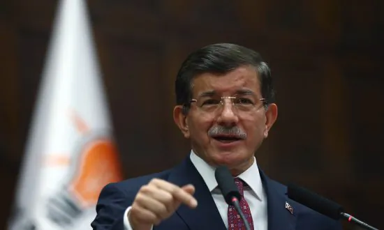 Turkish PM Davutoglu Kicks Off Coalition-Building Talks