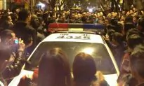 Spontaneous Protest in Chongqing Subdues Police