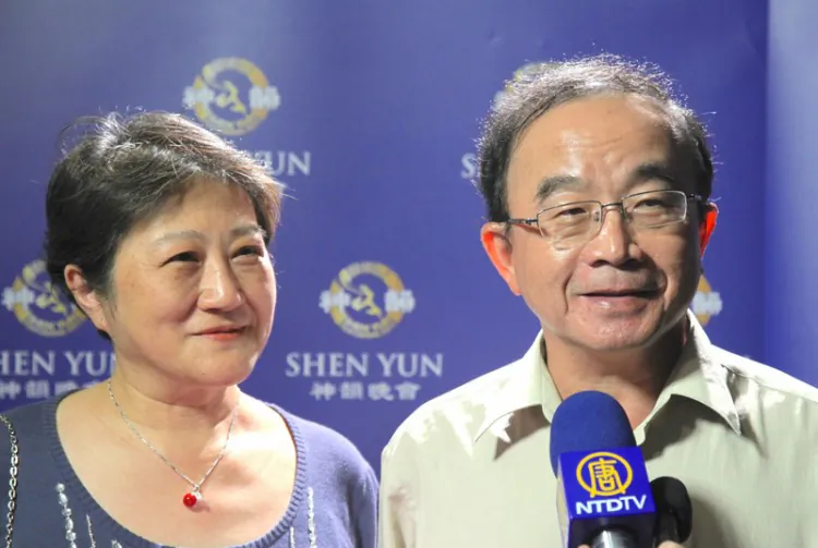 Keelung City Council Chen Dong-Tsai attends Shen Yun Performing Arts on March 22. (Li Hsien-Chen/The Epoch Times)