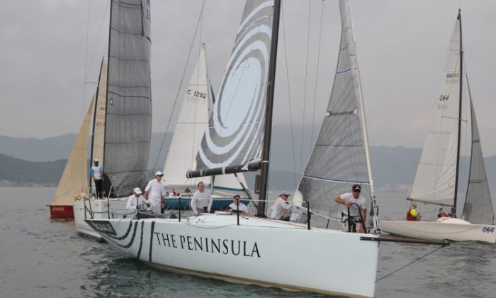 'Peninsula Signal 8’ won Races 7 and 8 to win the overall title in the IRC class of the Hebe Haven Yacht Club Winter Saturday Series on the Dec 15. (Bill Cox/The Epoch Times)