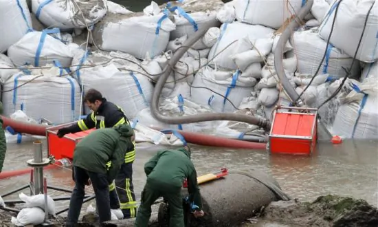WW2 Bomb Forces 45,000 Germans to Evacuate