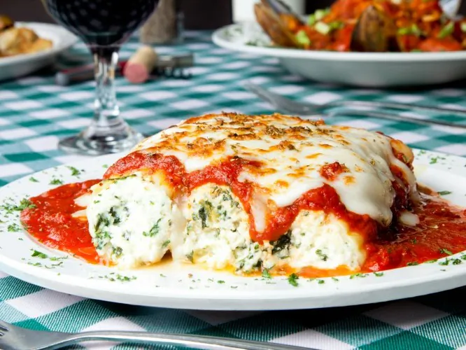 Three-cheese manicotti with parmesan, ricotti, mozzarella. (Photos.com)