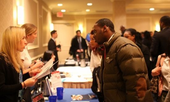 Economic Confidence Remains Low, Poll Says