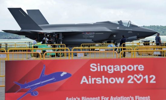 F-35 Makes Test Flight in Mojave Desert