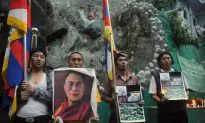 Tibetan ‘Flame of Truth’ Arrives in Los Angeles