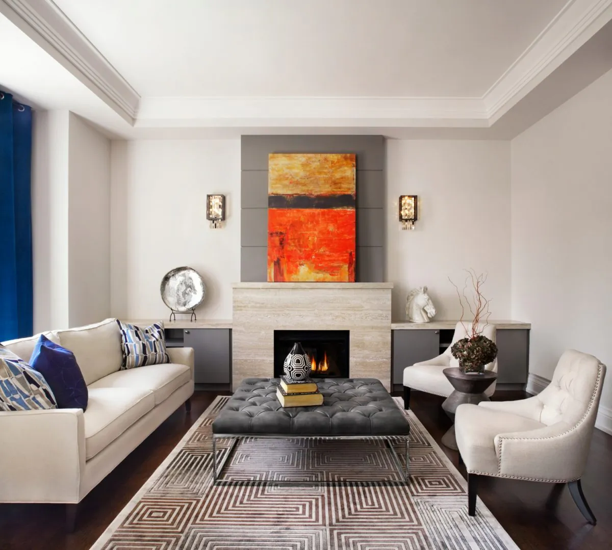 The family room’s fireplace is casual and functional, with storage on both sides. (Lisa Petrole Photography, www.lisapetrole.com) 