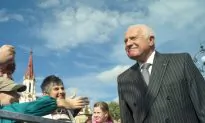 Czech President Attacked, Bodyguards Stood Idle