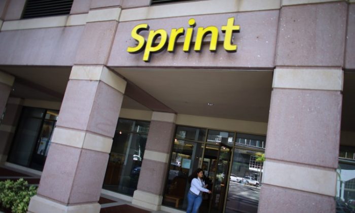 A Sprint Nextel cell phone store is seen on Oct. 15, 2012 in Miami, Fl. Sprint has announced a full merger with Clearwire Corp. (Joe Raedle/Getty Images)