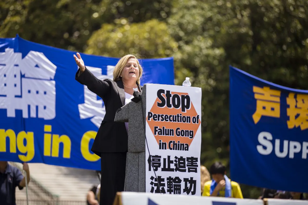 Congresswoman Ileana Ros-Lehtinen (R-FL) speaks at a Falun Gong rally on Capitol Hill in Washington on July 16. (Edward Dai/Epoch Times)