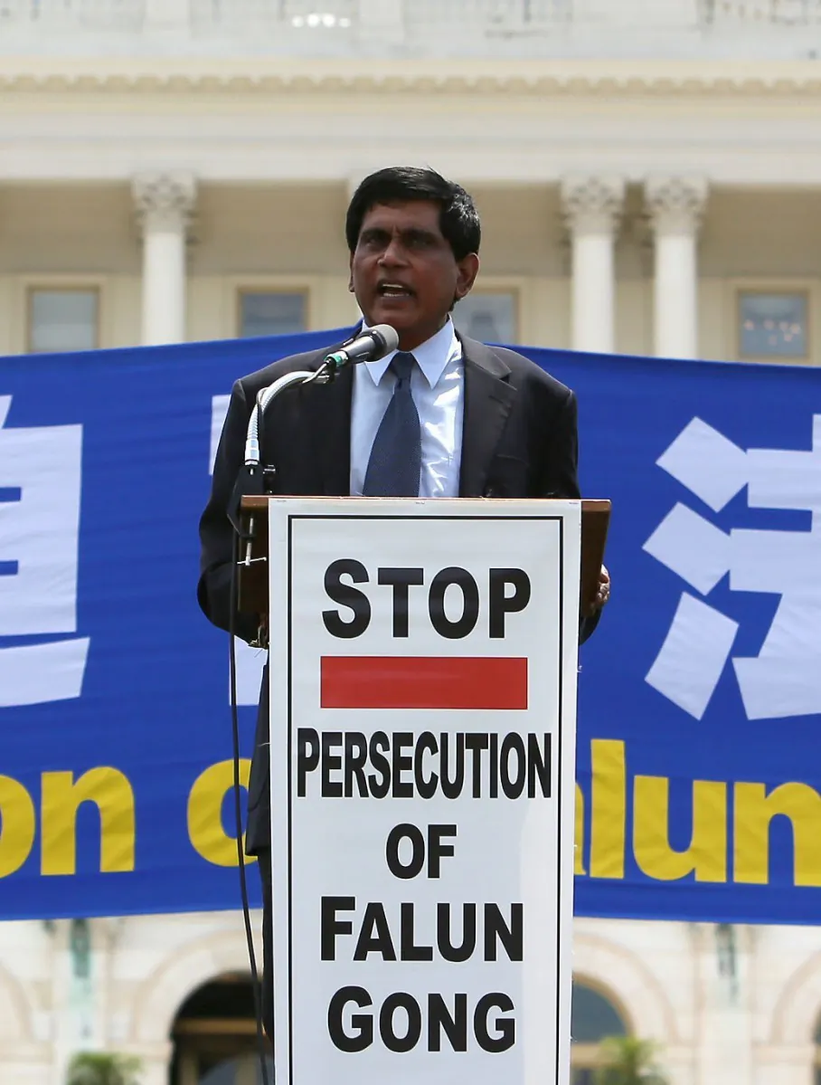 Demonstrators in D.C. (Lisa Fan/The Epoch Times)